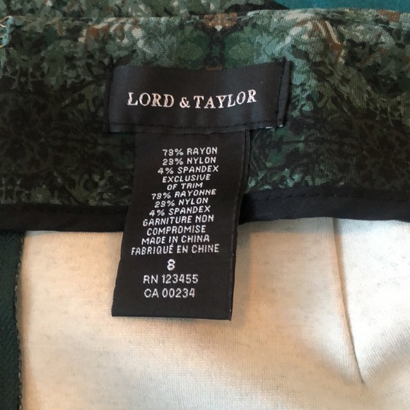 Lord & Taylor pencil skirt in green snakeskin print with back slit - Picture 5 of 5